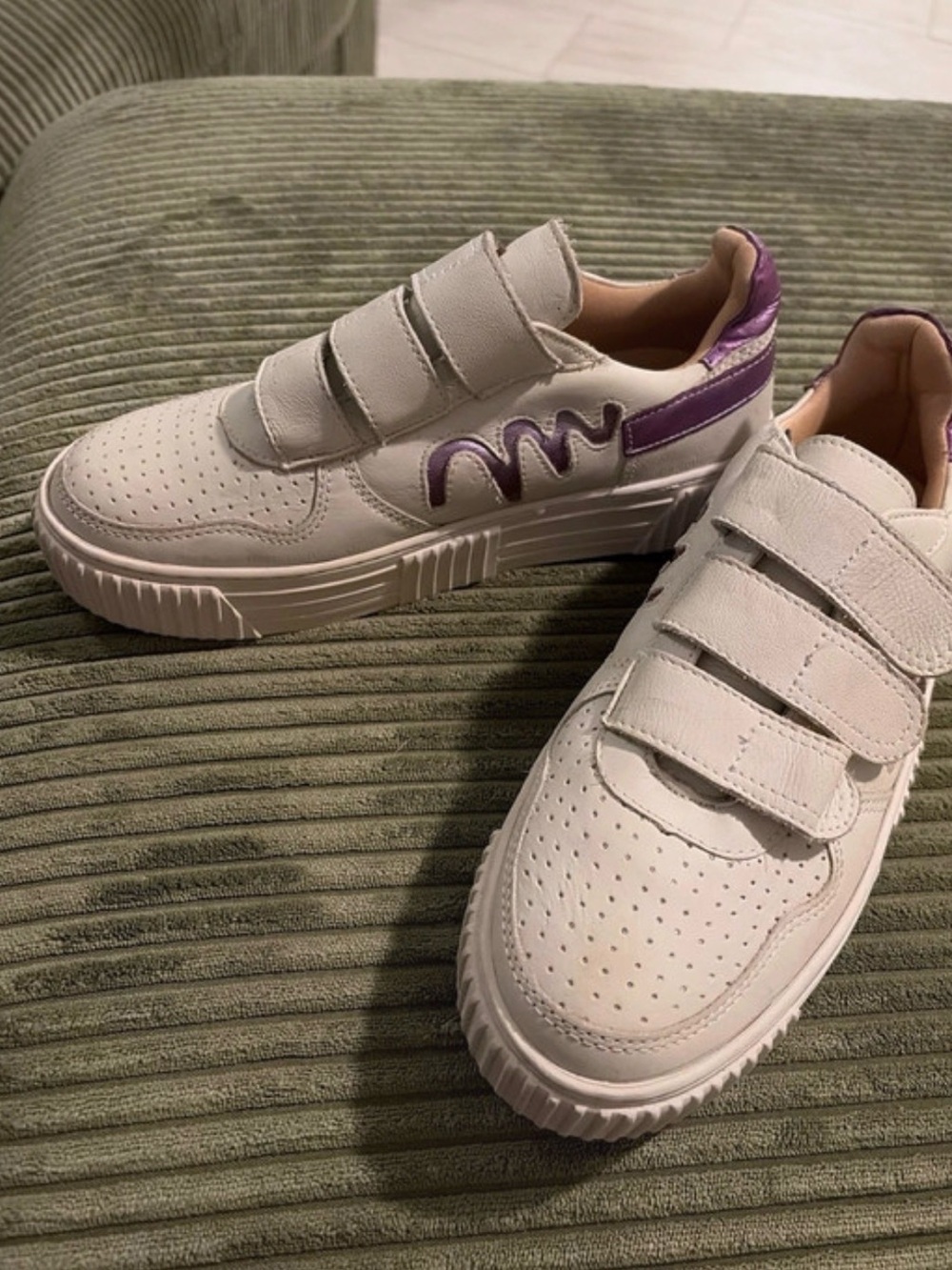 Sandro Moscoloni White Sneakers with Purple Accent